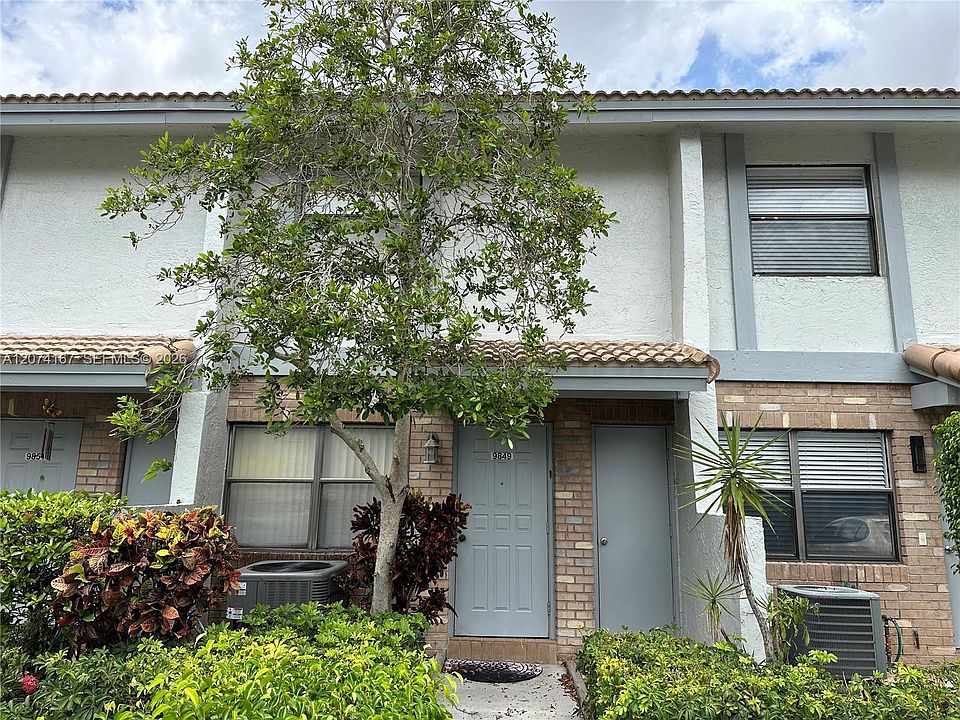 1st image of 9849 S Riverside Dr #8-26