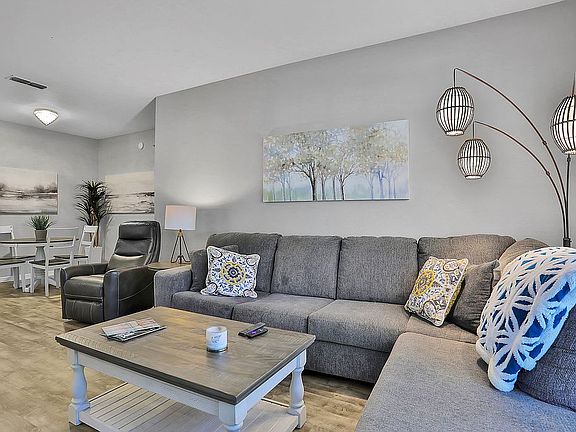 3rd image of 13703 N Richmond Park Dr #3505