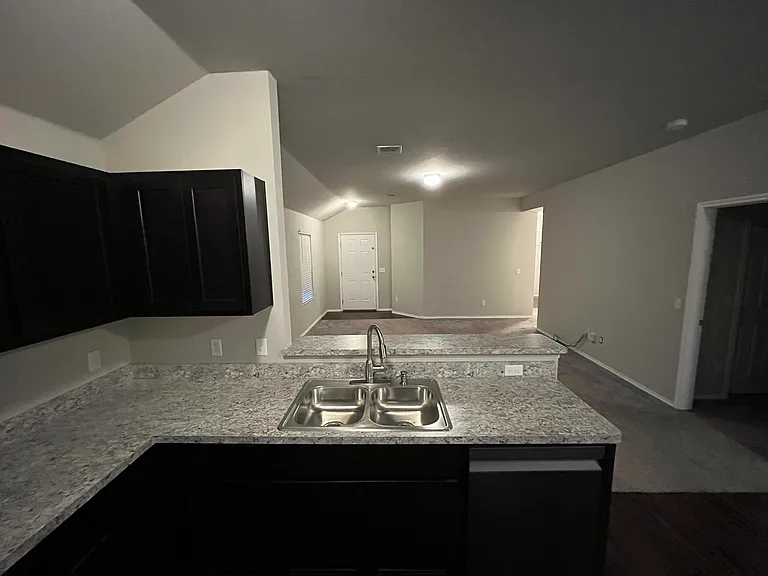 11540 NW 100th St — Photo 5