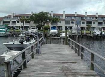 3rd image of 591 Baywood S Dr