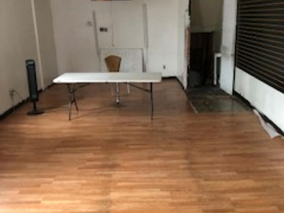 3rd image of 200 W Clapier St Floor 1