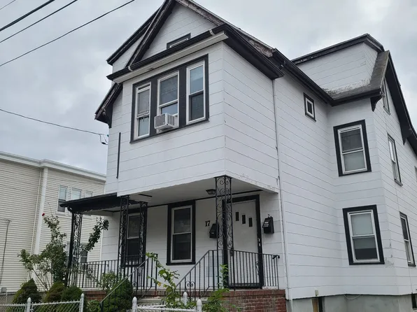 17 Stearns St #B, Malden, MA 02148