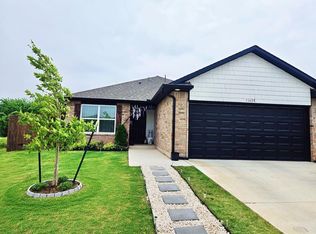 11428 SW 12th St, Yukon, OK 73099