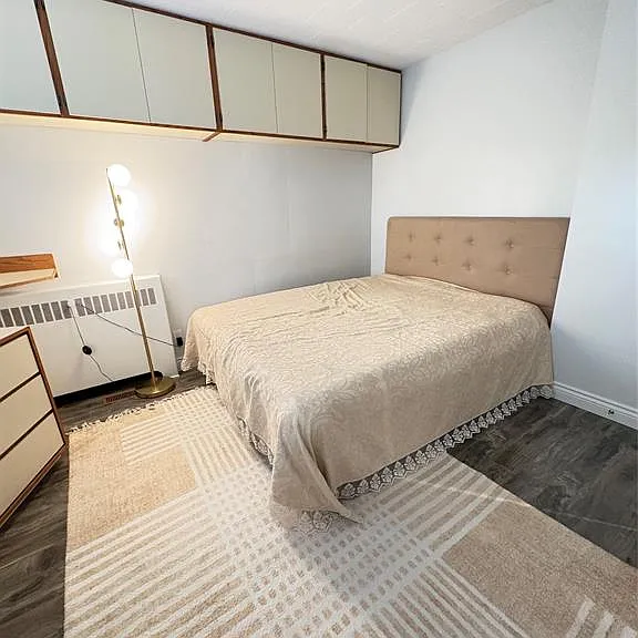 2437 Riverside Dr W — Photo 15