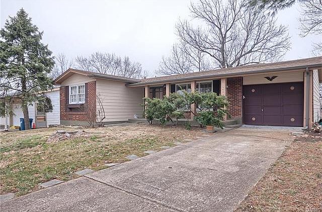 1st image of 1560 Roth Hill Dr