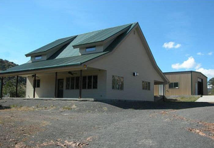 2BR/2.75BA 1,696sf Home