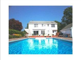 1023 Wapping Rd, Middletown, RI 02842