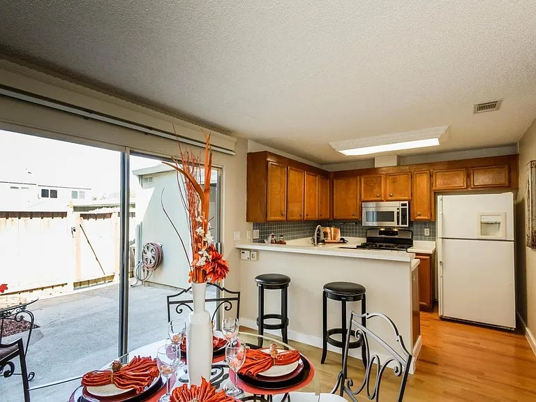 1252 Rosita Rd — Photo 20