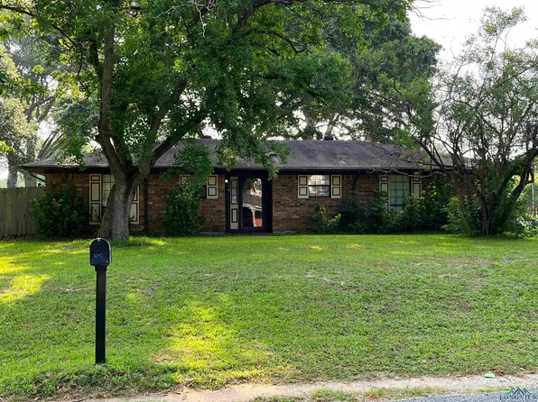 490 S Lake St, Waskom, TX 75692