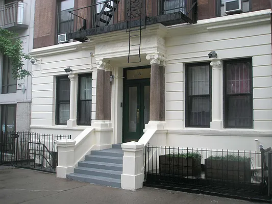 Rented by Bravestream Realty Corp. | media 6