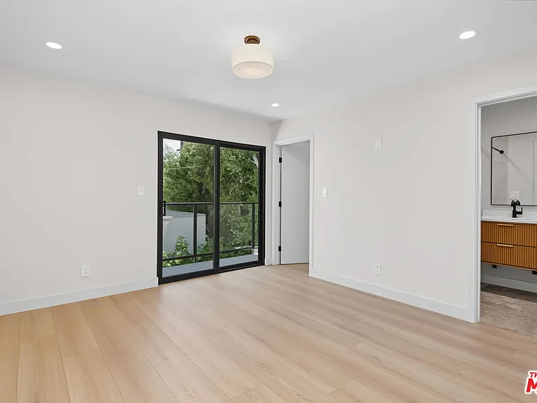5841 Whitworth Dr — Photo 11