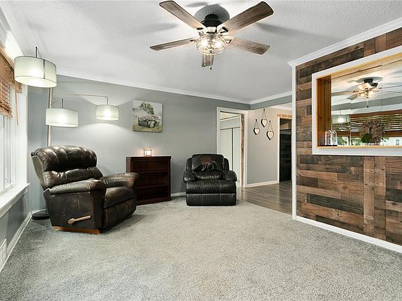 2nd image of 3401 N 59th Ter