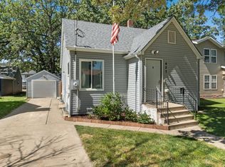 427 7th St NW, Minot, ND 58703