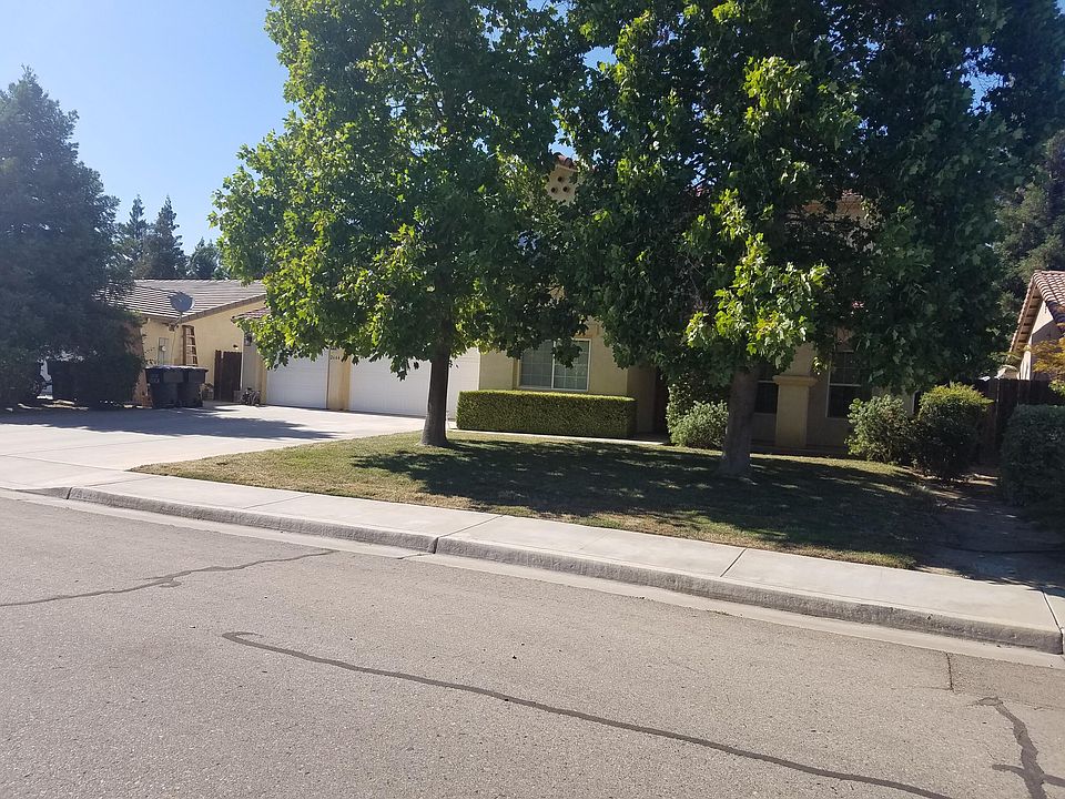 1st image of 2644 E Seeger Ave