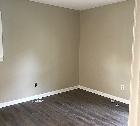 4th image of 100 Walker Ave