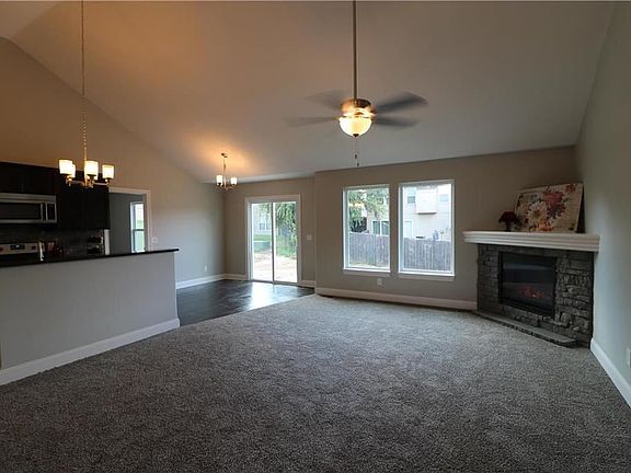 5th image of 2212 Bateley St