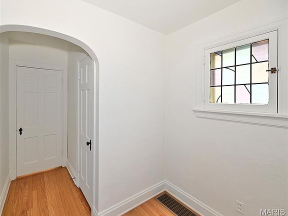 4th image of 6546 Hancock Ave