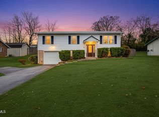 3200 Buckingham Dr, Johnson City, TN 37604