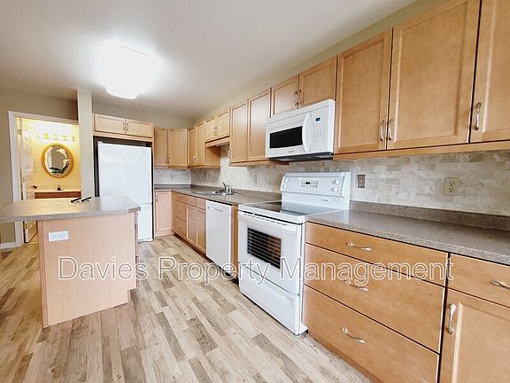 3rd image of 14934 43rd Ave NW