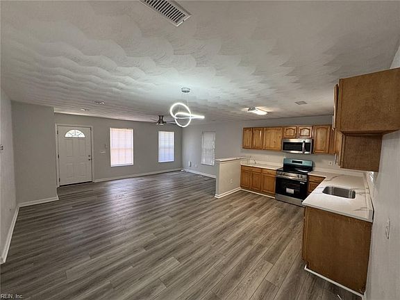4th image of 8217 Simons Dr