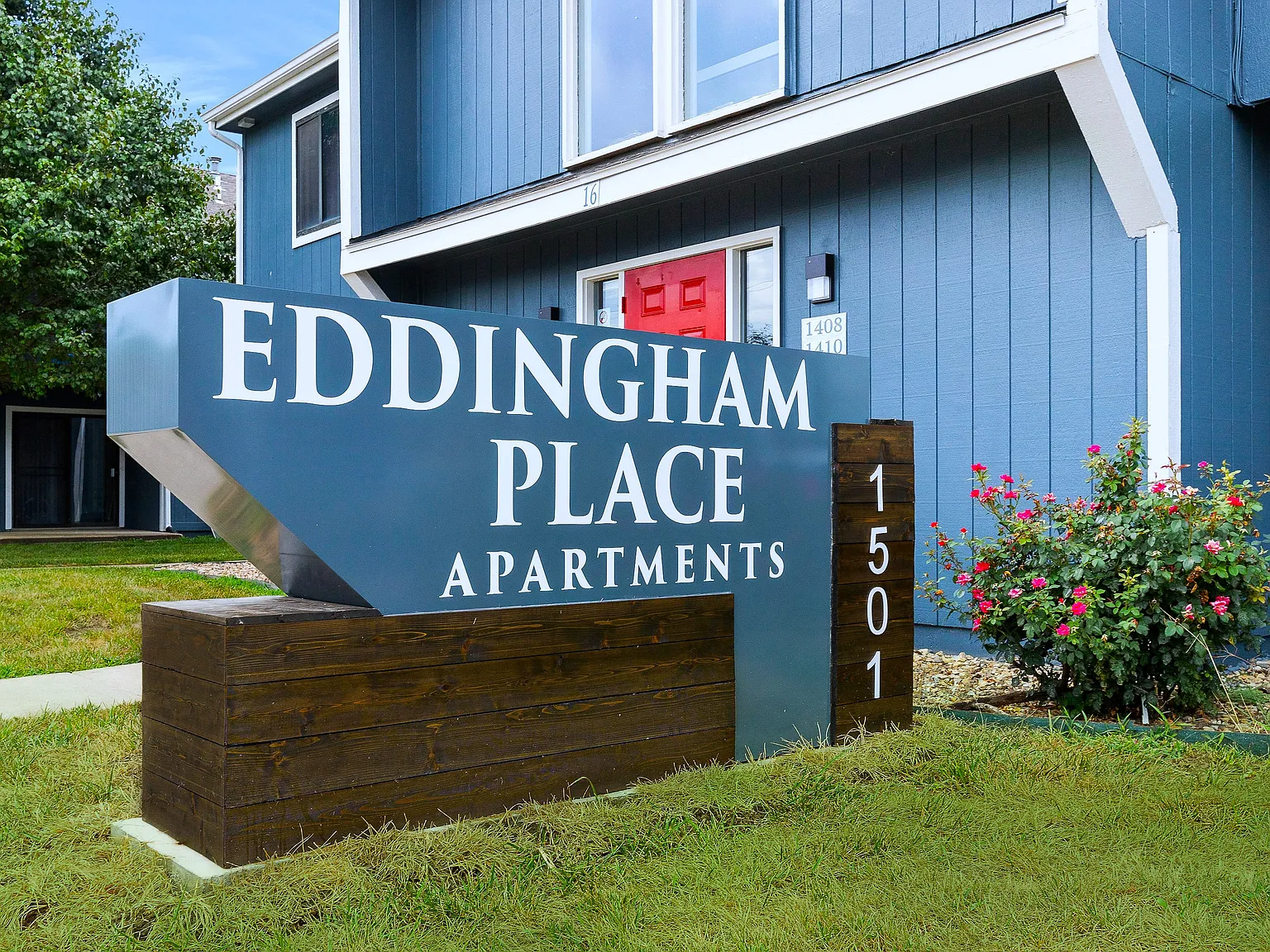 Eddingham Place — Photo 1