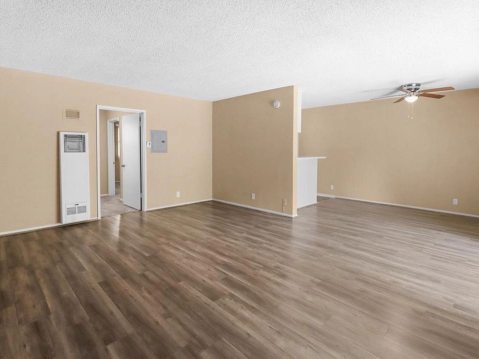 1st image of 14332 Riverside Dr APT 5