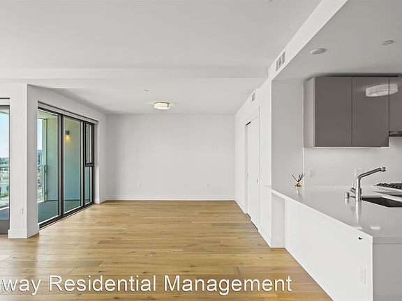 2nd image of 1450 Franklin St APT 807