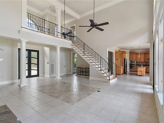 5th image of 701 Fairfield Ave
