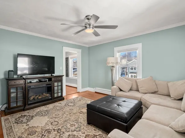 46 Maplewood St Unit 46, Watertown, MA 02472