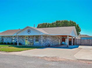 704 Patti Ct, Collinsville, TX 76233