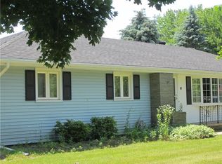 12 Fordham Dr, Batavia, NY 14020