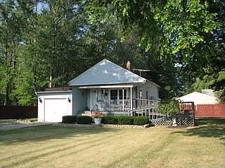 2nd image of 3966 Pearl Ave