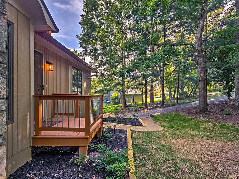 15 Hickory Hills Dr — Photo 26