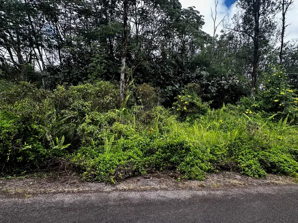 Sandalwood Ct, Kurtistown, HI 96760