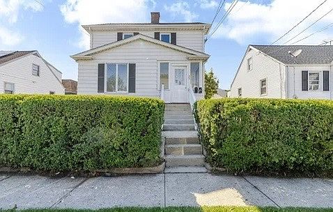 1st image of 29 Roosevelt Ave Unit 1