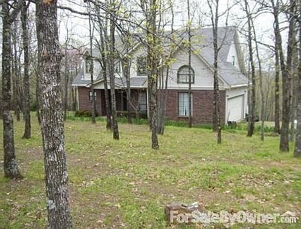 Large front yard
						:
						Large front yard