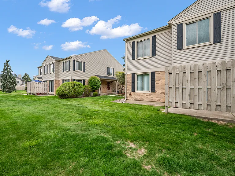 44558 Connecticut Ct — Photo 9