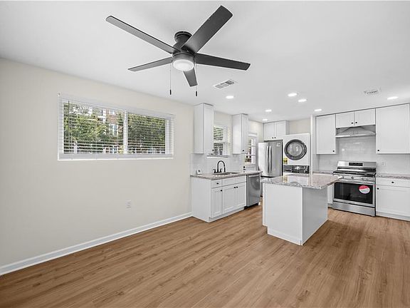 2nd image of 1549 Foy St