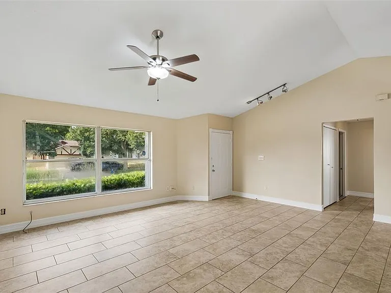 7769 Barberry Dr — Photo 4