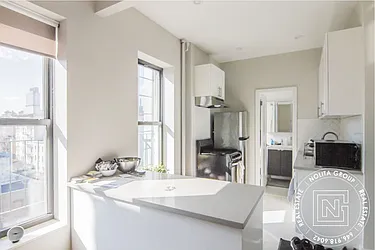 Rented by Nolita Group