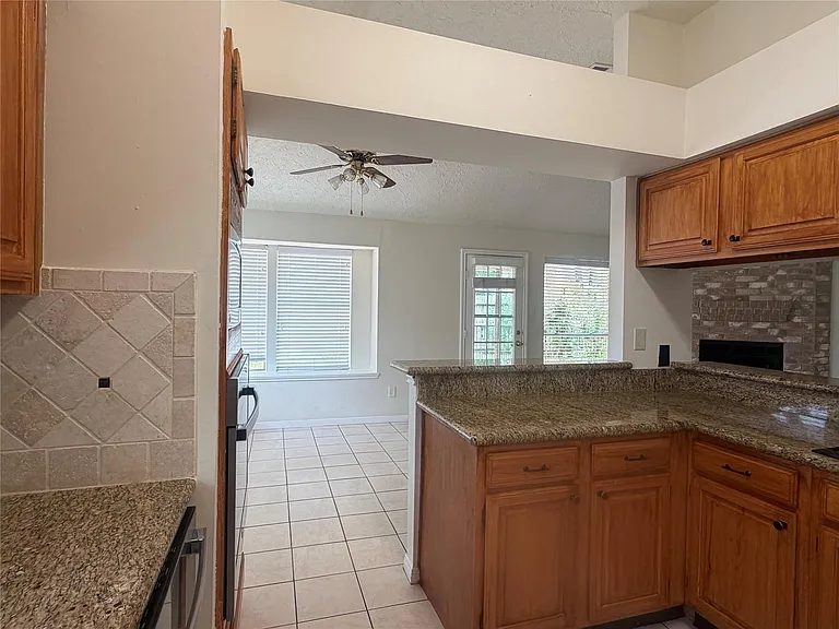 3806 Carya Cir — Photo 8