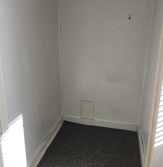 913 Ward St — Photo 4