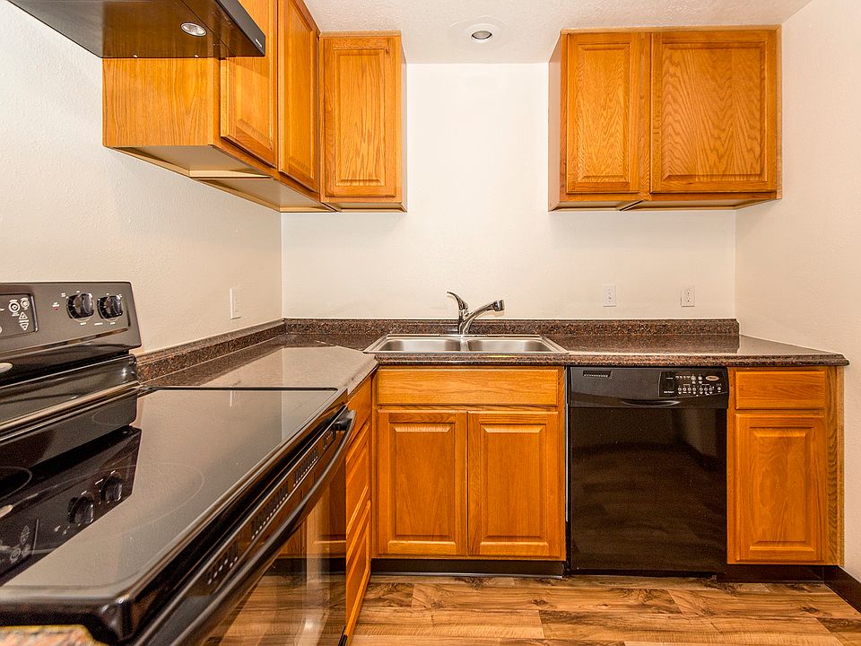 2nd image of 3033 Gateway St APT 64