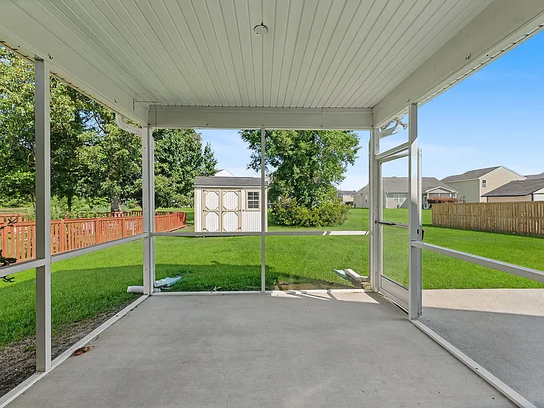 247 Clayburne Dr — Photo 23