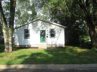 1414 S 12th St, Pekin, IL