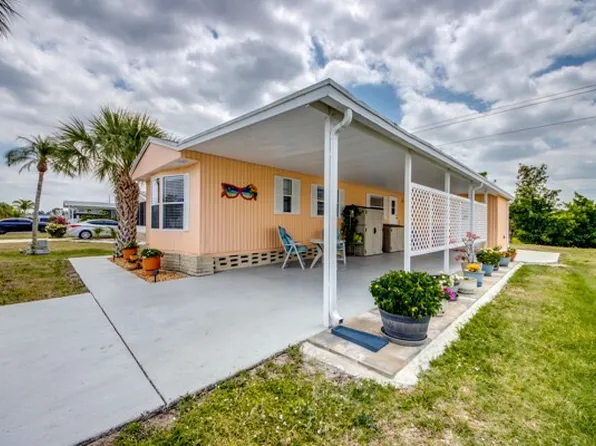 3326 Heritage Lakes Blvd #220, North Fort Myers, FL 33917