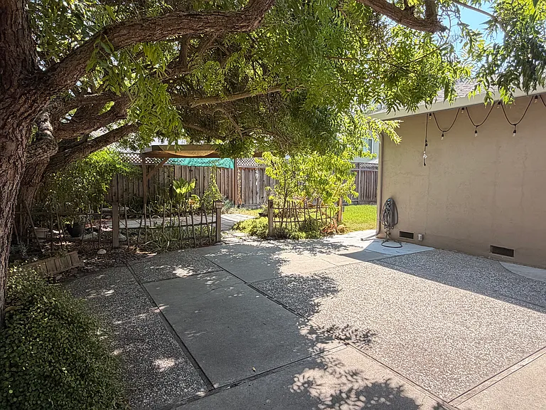 6254 Hopi Cir — Photo 18