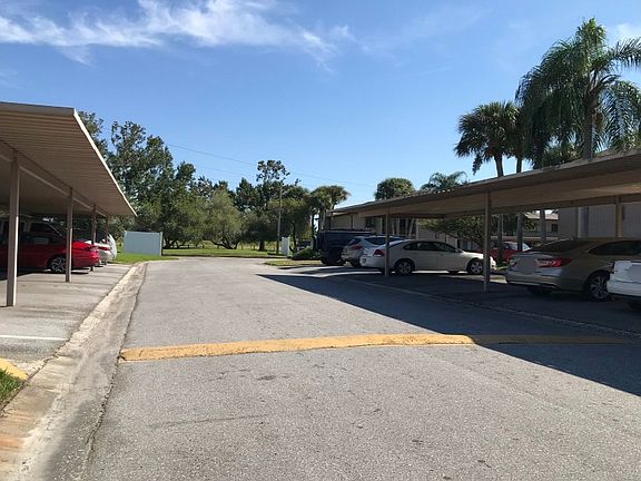 5th image of 209 Mary Dr