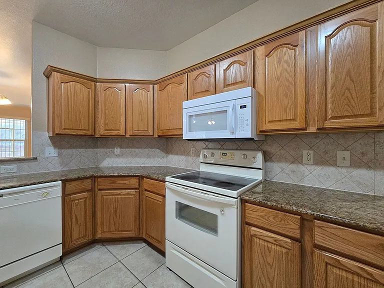 5812 Durango Dr — Photo 5