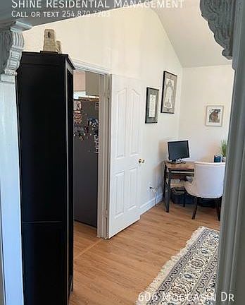 3rd image of 606 Moccasin Dr